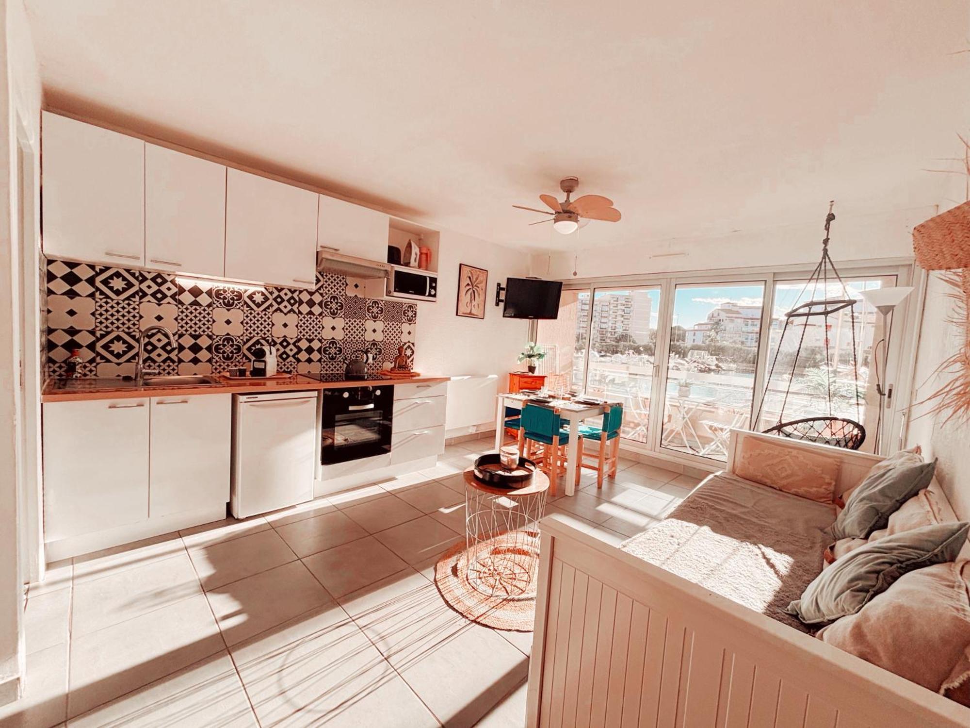 Magnifique T2 Au Calme Avec Une Superbe Vue Sur Le Port Canet-en-Roussillon Exterior photo