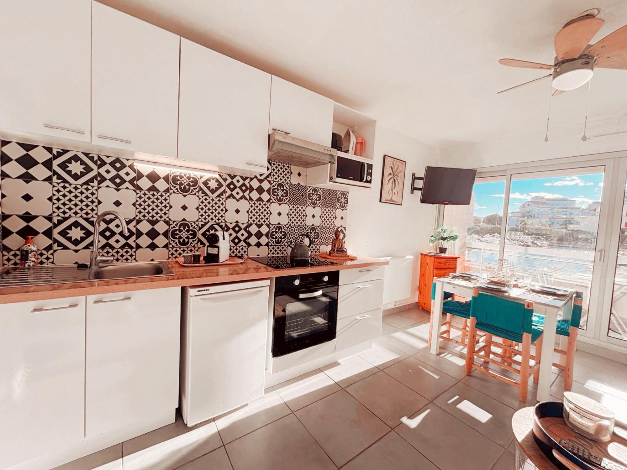 Magnifique T2 Au Calme Avec Une Superbe Vue Sur Le Port Canet-en-Roussillon Exterior photo